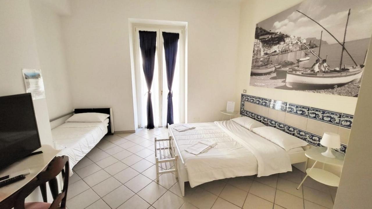 Santi E Saraceni Rooms Salerno Eksteriør bilde