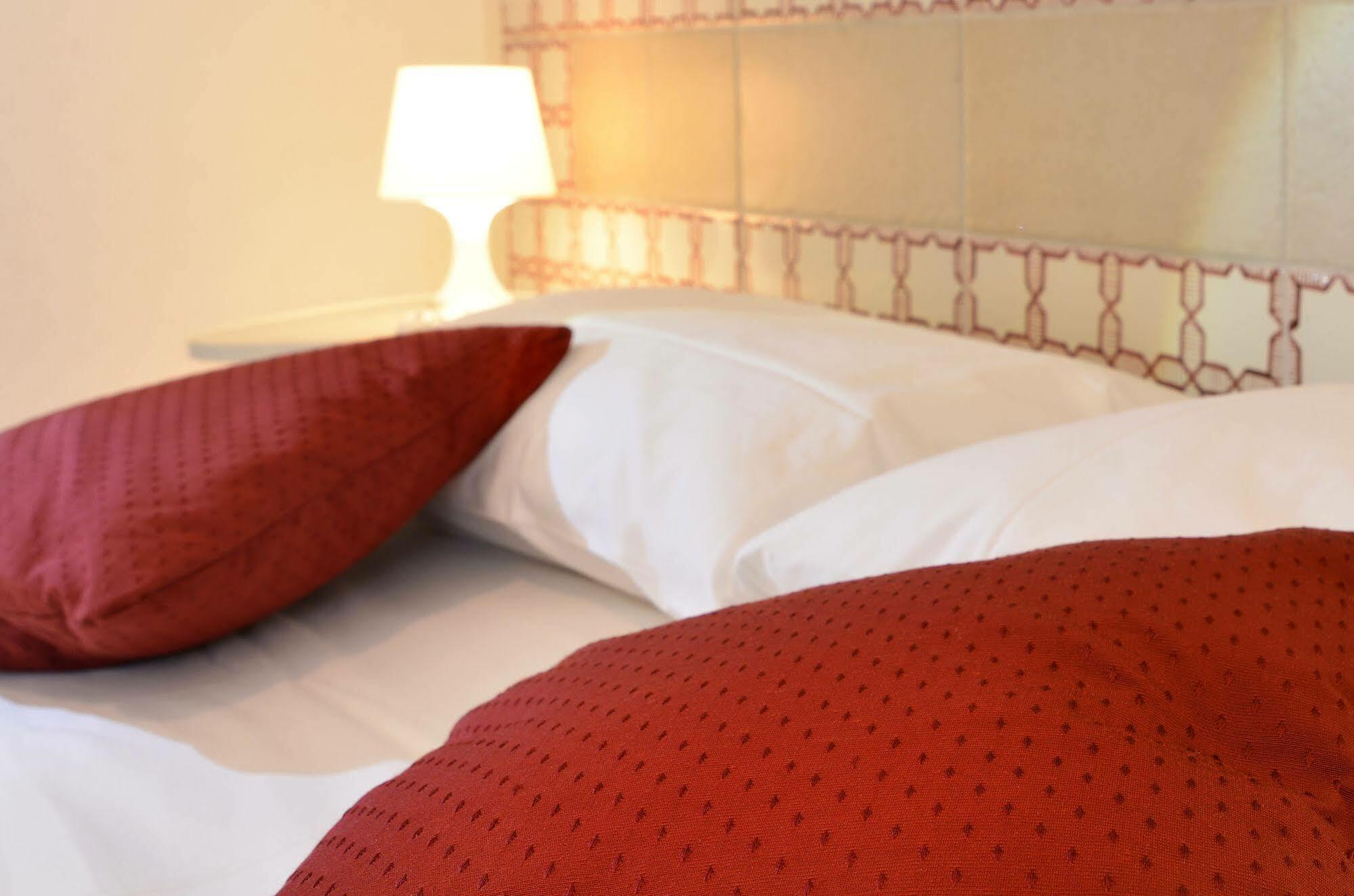Santi E Saraceni Rooms Salerno Eksteriør bilde