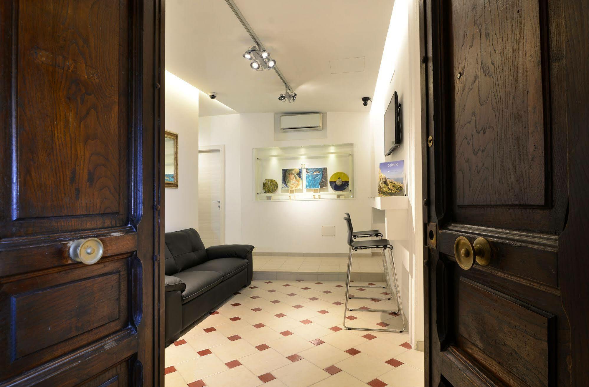 Santi E Saraceni Rooms Salerno Eksteriør bilde